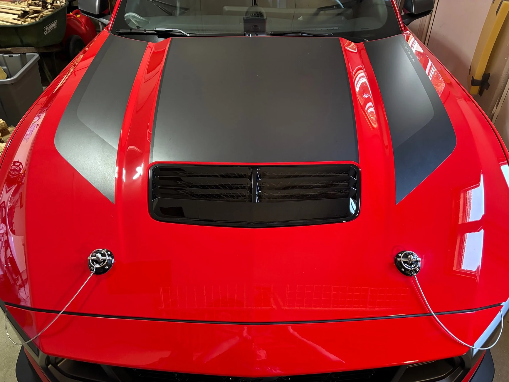 S650 Mustang Hood flex normal? IMG_1038