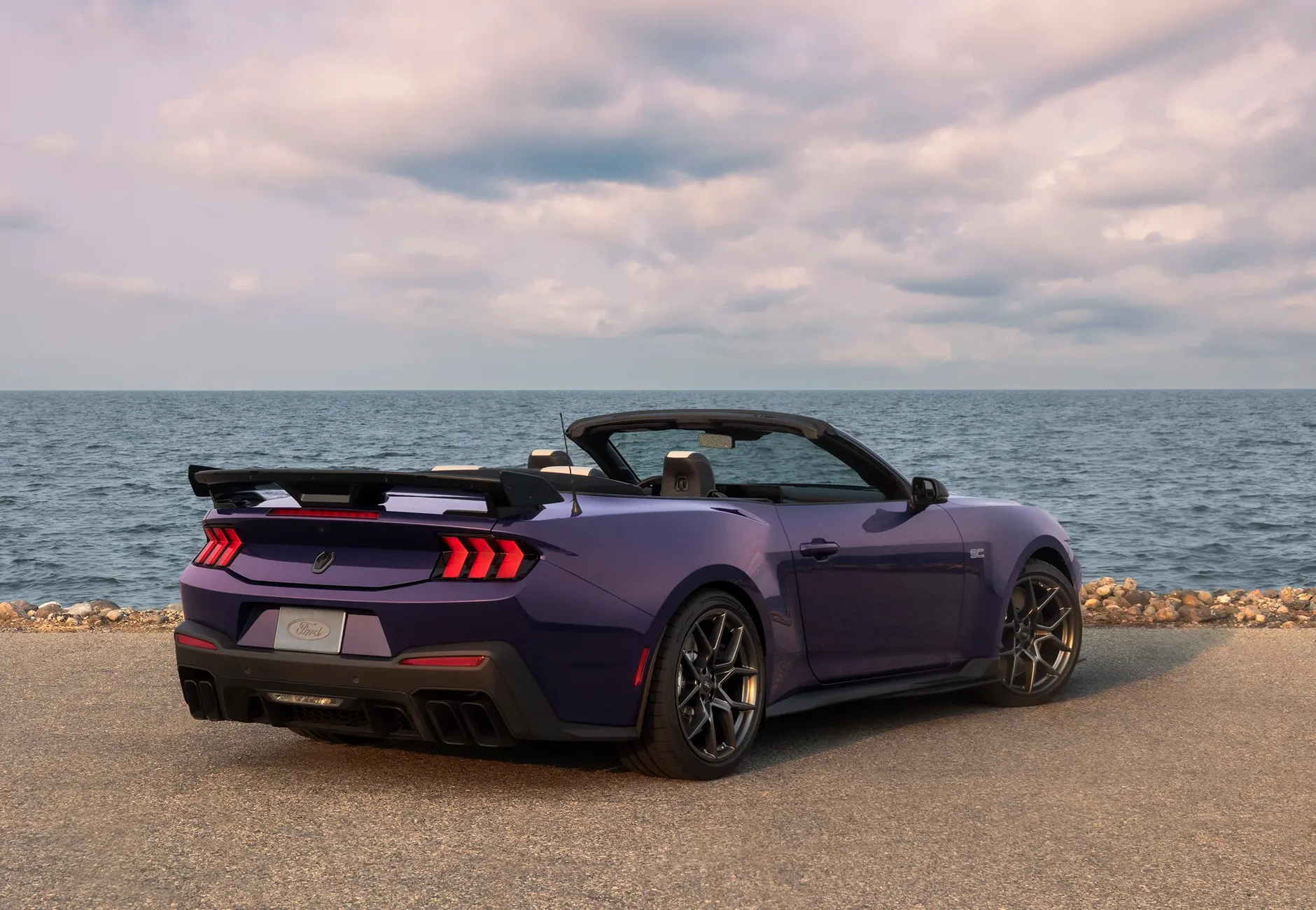 S650 Mustang 2027 Mustang Dark Horse SC Convertible Officially Revealed cqdam.web.2400 (5)