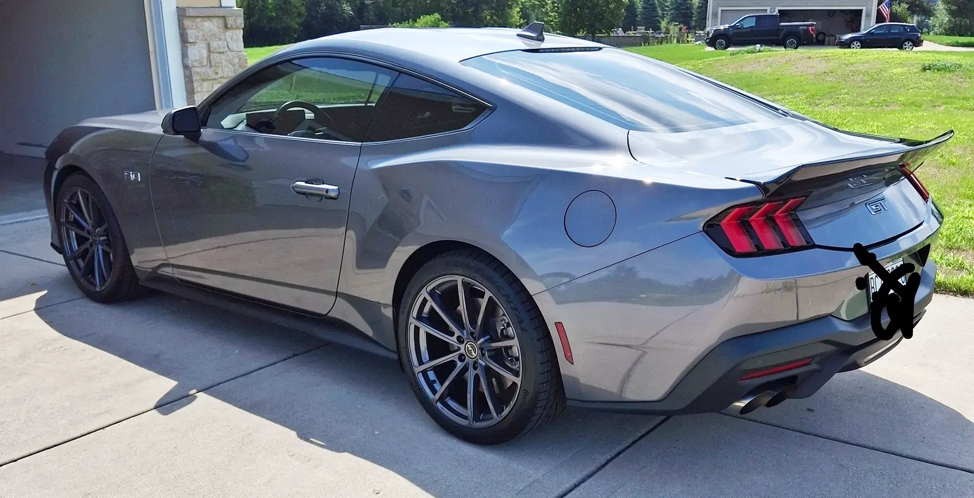 S650 Mustang New shoes: 20x9.5 Carroll Shelby CS10 square setup on Continental Extreme all-season 275/35/20 tires 601150-26a6bdad277ad5a59731e0868c632baf