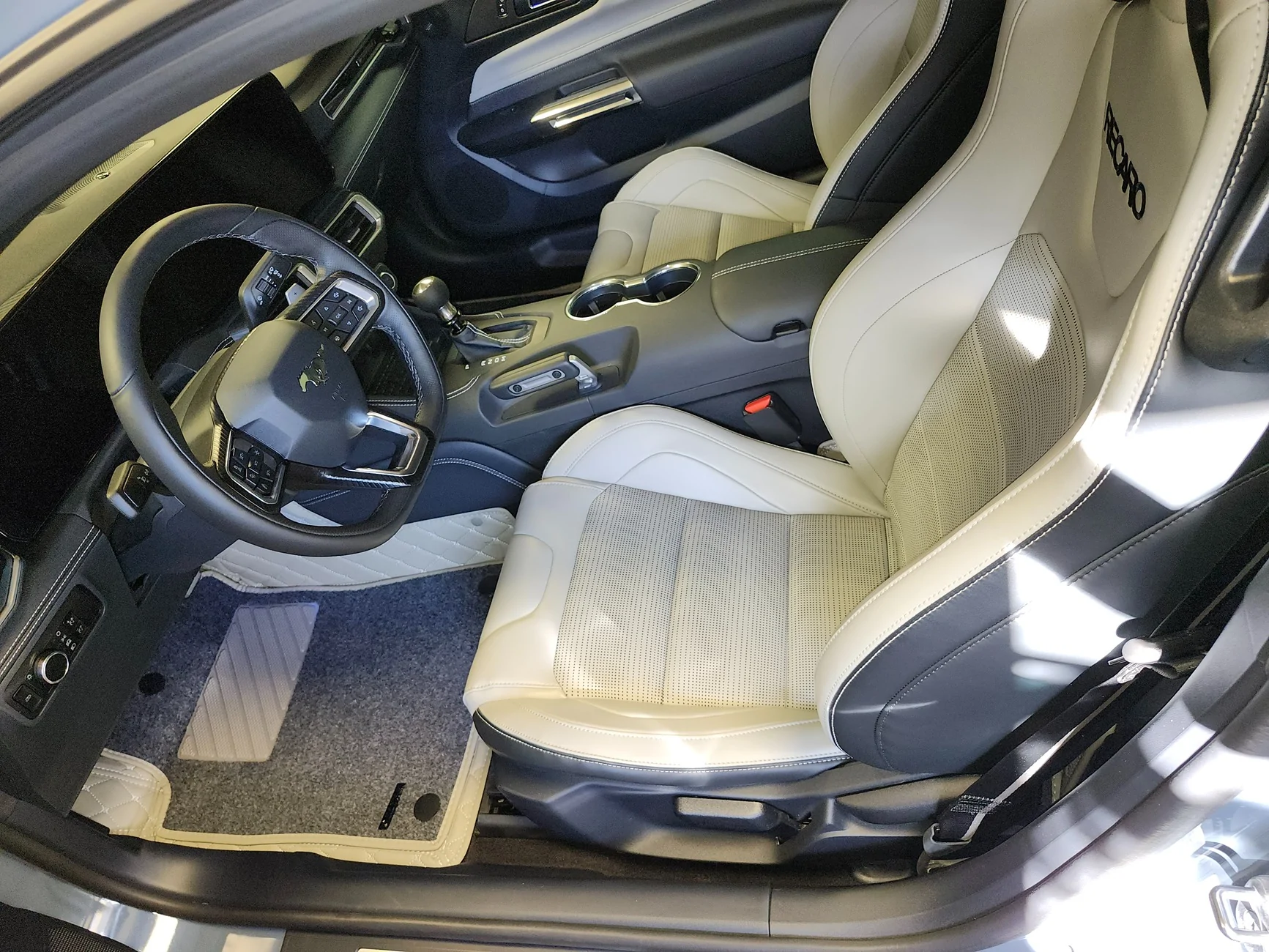 S650 Mustang It's about the little things. Show us your custom accessories. 20240623_180000