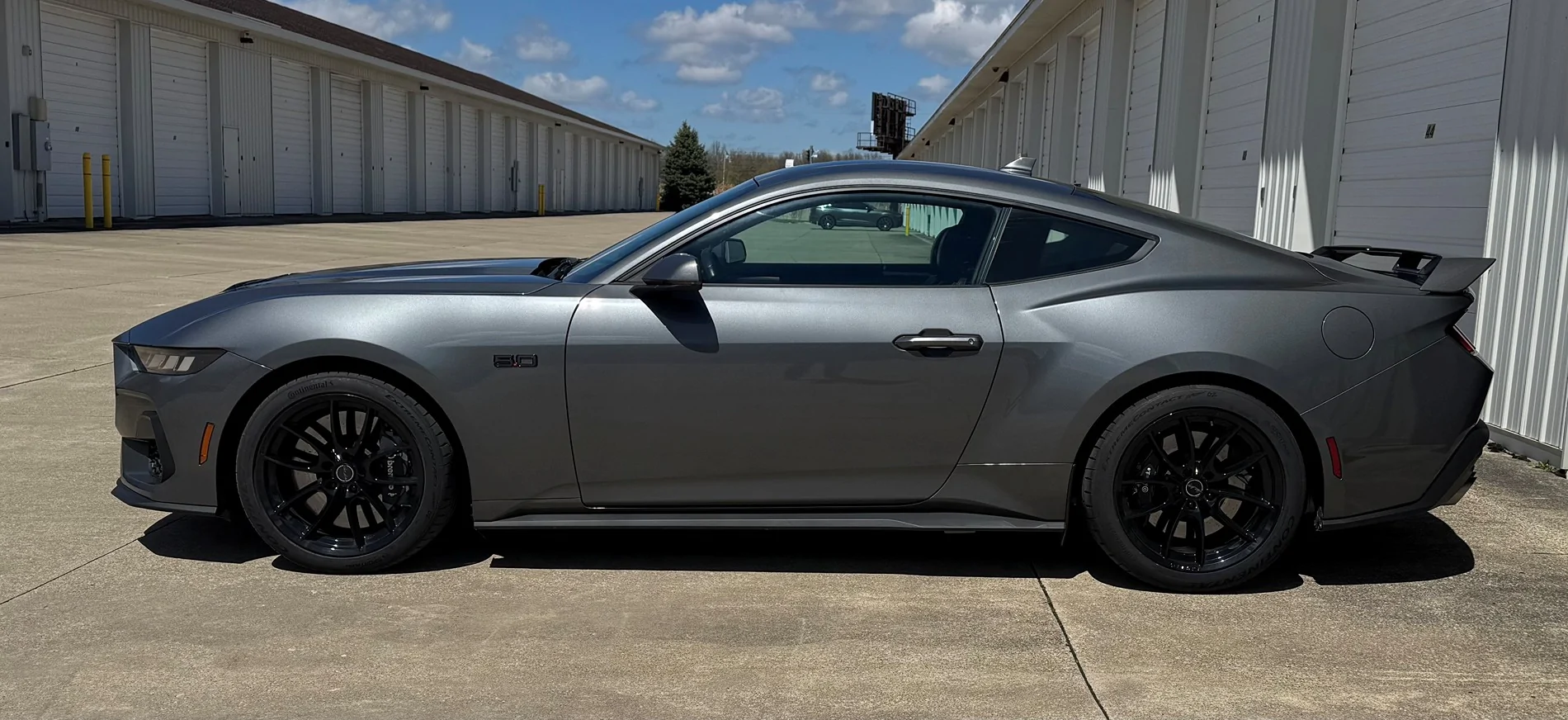 S650 Mustang New shoes: 20x9.5 Carroll Shelby CS10 square setup on Continental Extreme all-season 275/35/20 tires Mustang