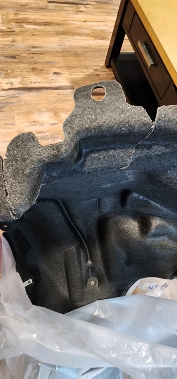 S650 Mustang New Fenderliners & NO HOLE's!!!!!!!!!!!! Ford finally corrected.... 1000059518
