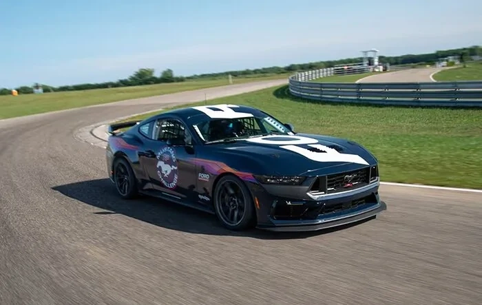 Dark Horse R and 'Mustang Challenge' Racing Series Revealed!