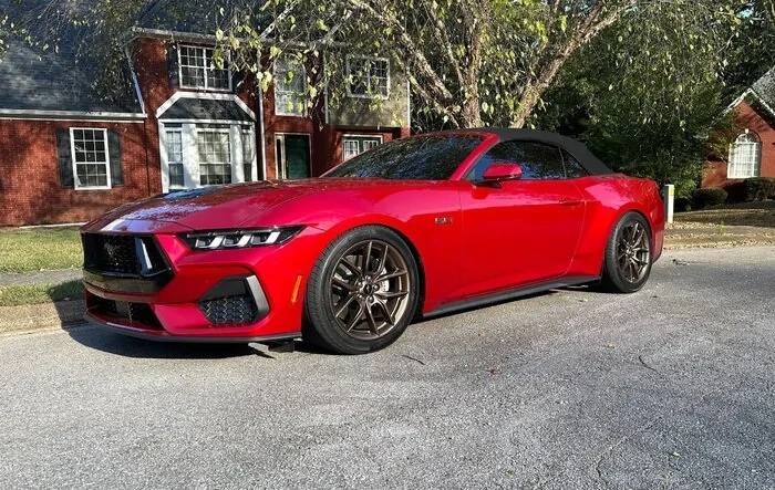 GT lowered on aftermarket suspension: RTR coilovers, Steeda sway bars, spacers + more mods