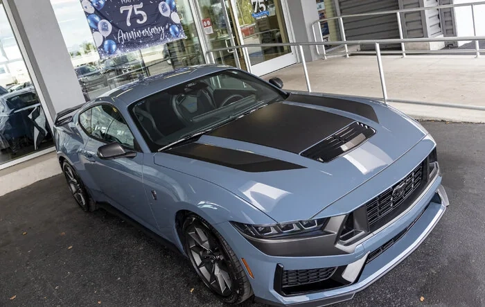2024 Dark Horse Vapor Blue Metallic (600A, manual, Recaro seats) - Cincinnati, OH