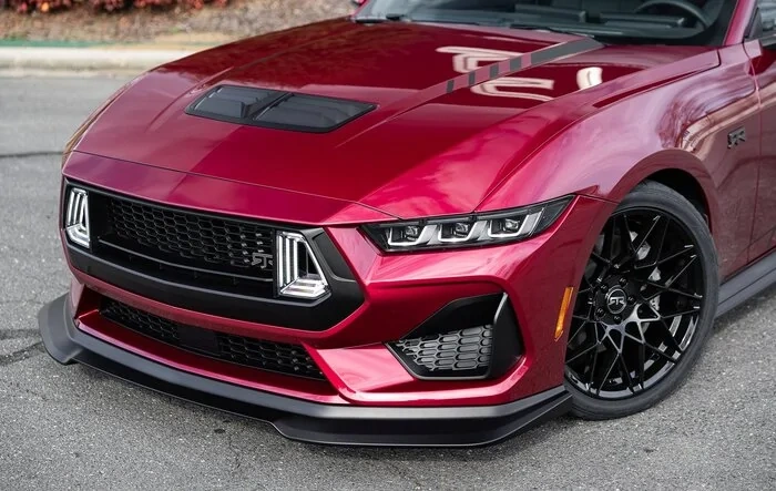 FIRST Molten Magenta Metallic 2025 Mustang RTR!