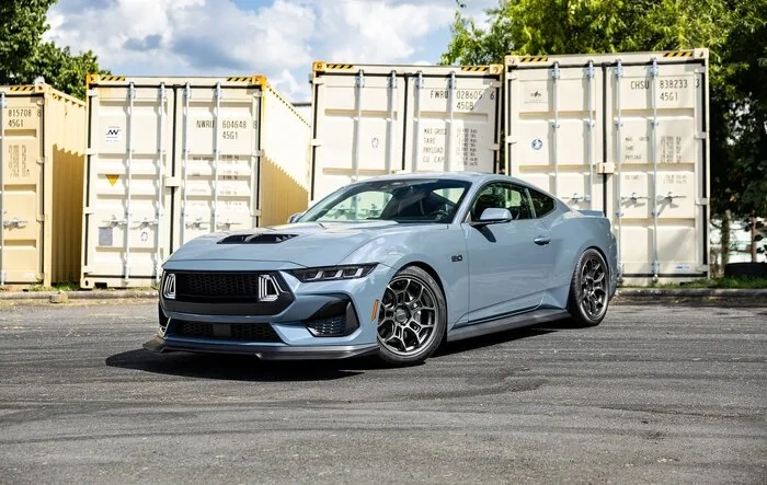 RTR-Equipped Spotlight // Check out Jeff's RTR-equipped Vapor Blue S650 Mustang!