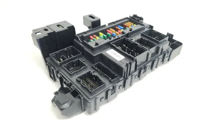 New recall: water intrusion into BCM and connectors (25C43/25V546)