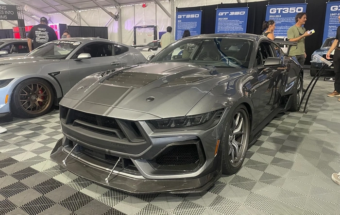 SS-R Shelby Super Snake looks great in person.