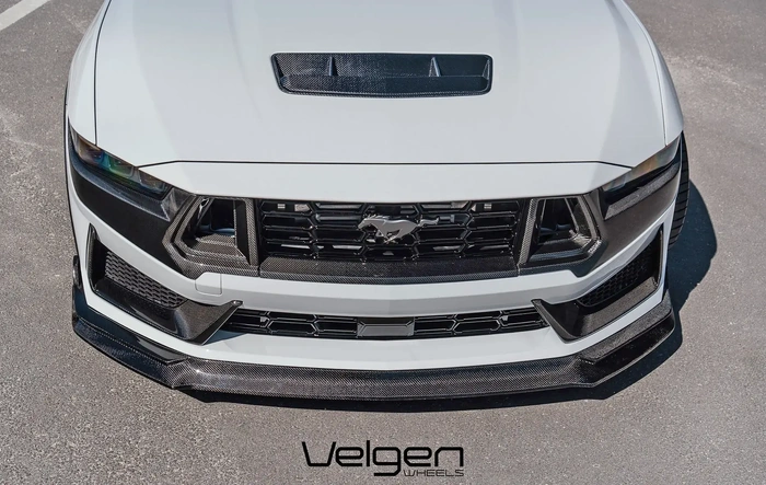 CARBON MADNESS X ANDERSON COMPOSITES X VELGEN WHEELS DARK HORSE