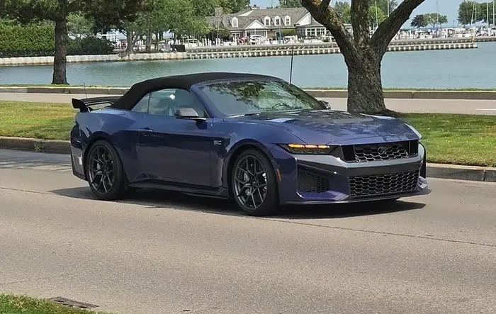 Mustang Dark Horse SC Convertible leaked! Sighting photos